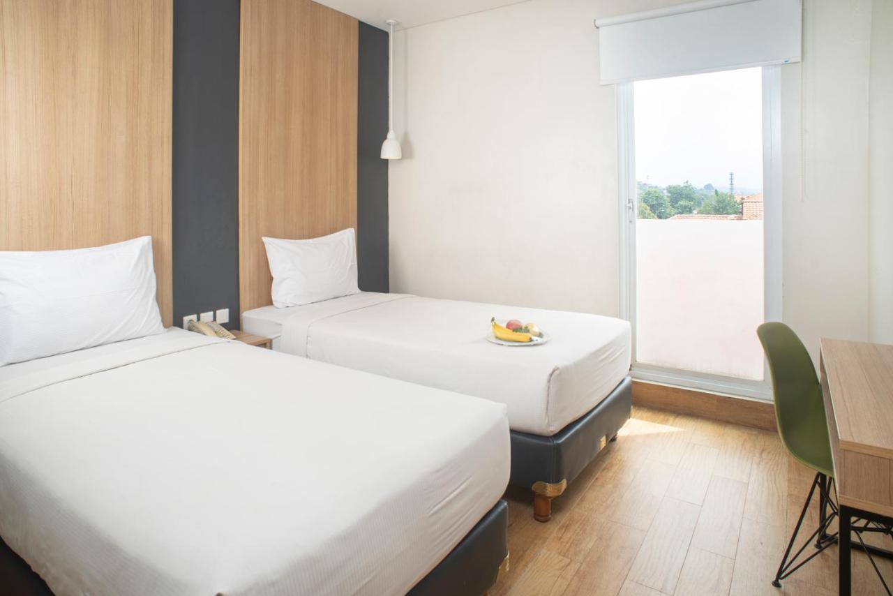 Hotel Citradream Семаранг Екстериор снимка
